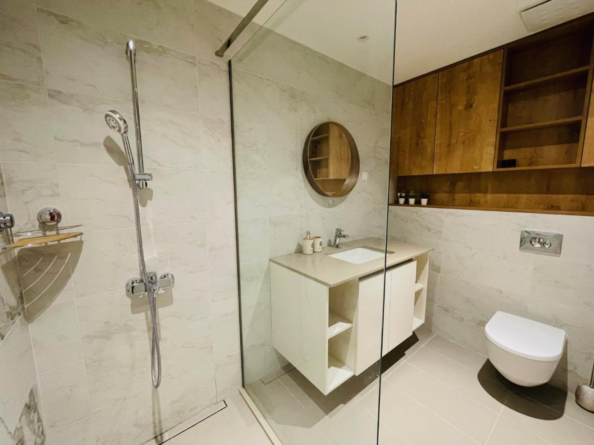 Arcadia 22 Waterfront Apartment Belgrade